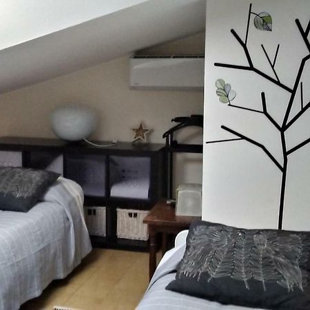 A Casa Di Clo Bed & Breakfast เปซาโร ภายนอก รูปภาพ