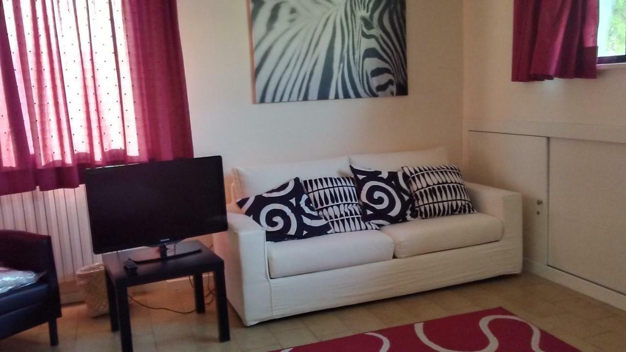 A Casa Di Clo Bed & Breakfast เปซาโร ภายนอก รูปภาพ